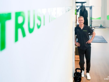 Massage therapy session 60 minutes